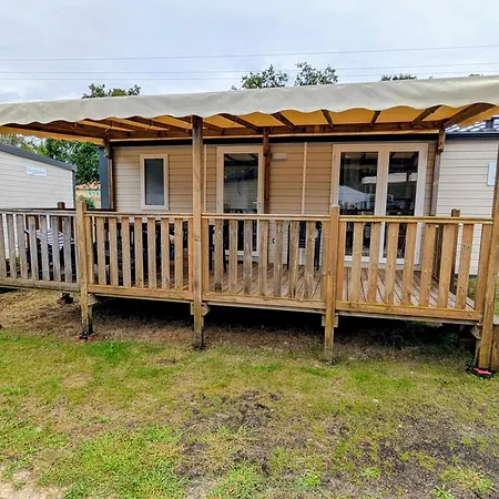 Kemping Mobil-home 4-6 Personnes 4 Etoiles *